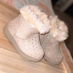 Toddler Size 5 Tan Sparkle Fur Boots